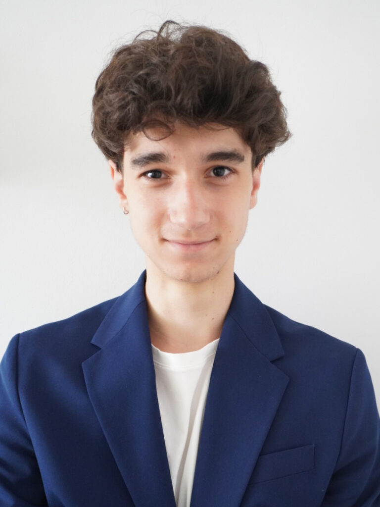 Daniel Llamas Jaramillo